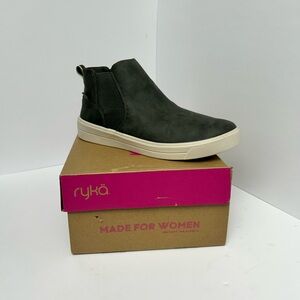 Ryka Women's viv boot AlPINE GREEN Slip-On Sneakers